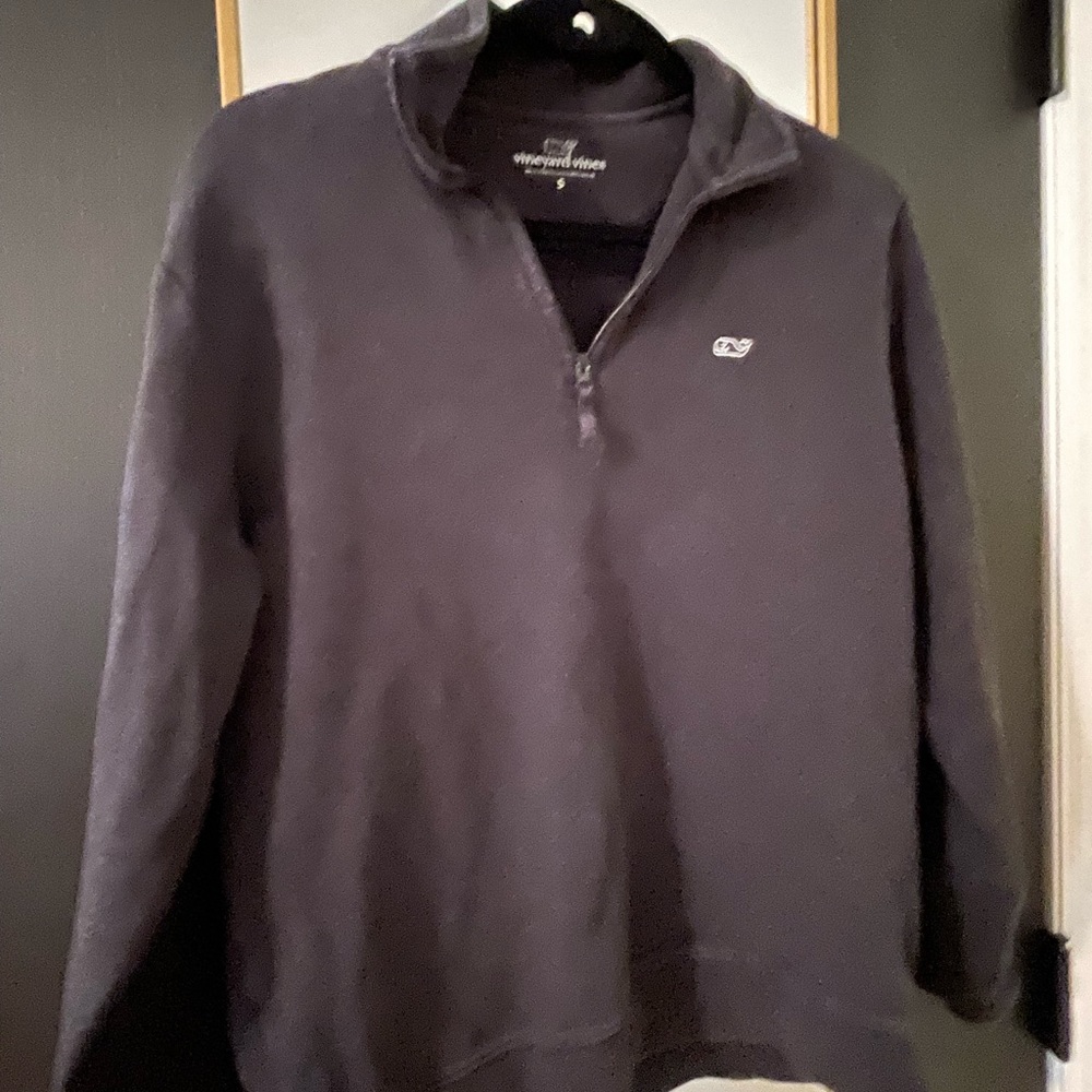 Vineyard Vines sweatshirt